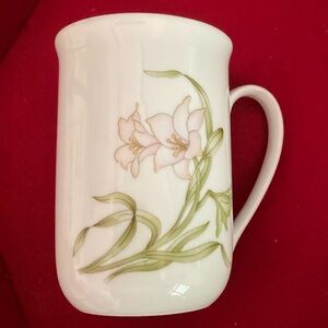 Vintage Nature's Gold Korea Porcelain Lilies Coffee Cup Mug